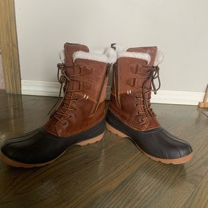 New Kamik Simona womens winter snow boots, size 7